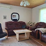 Sunin Tupa Apartment *